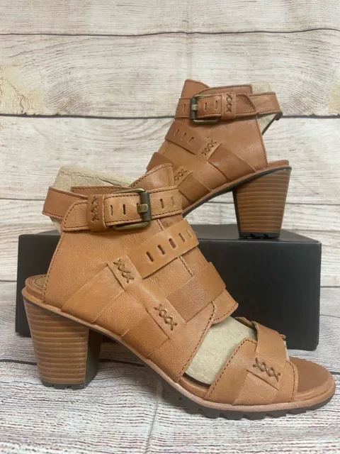 Sorel sales nadia buckle