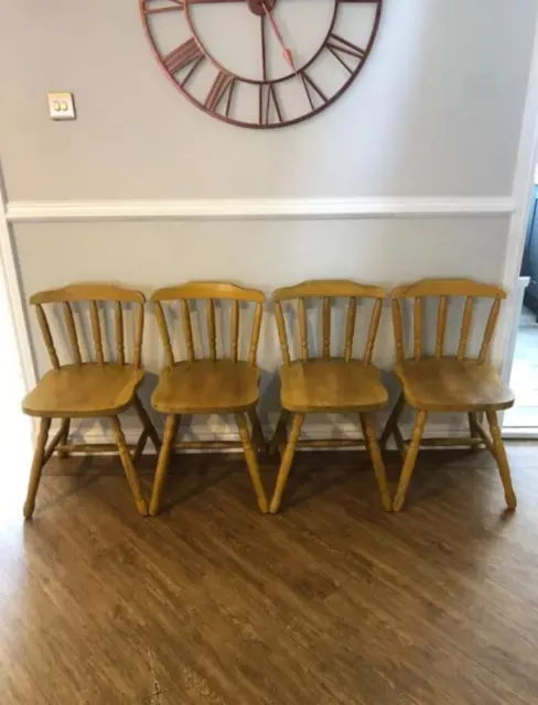 Set of 4 dining chairs