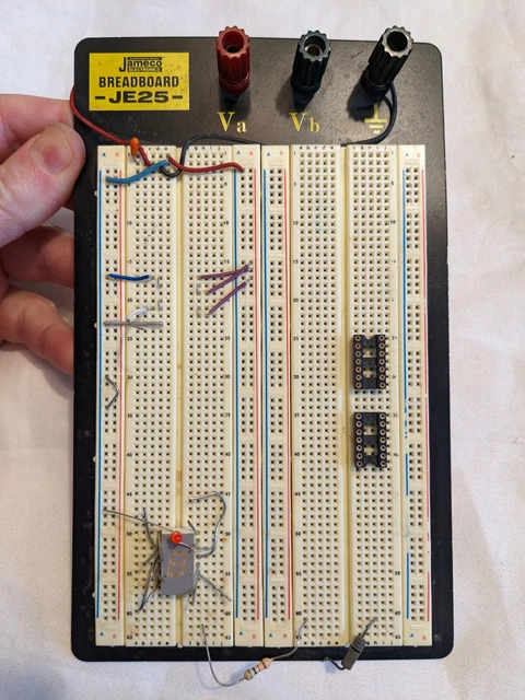 Double Breadboard Jameco JE25