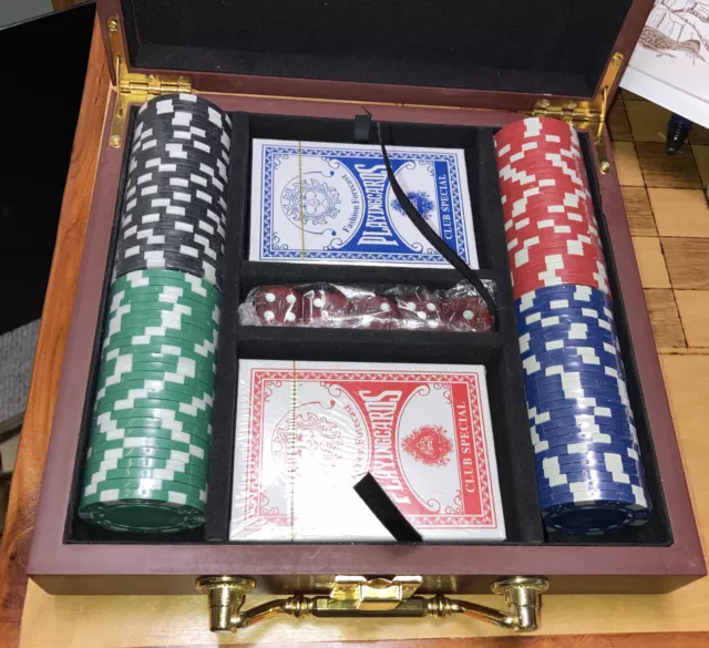 New Mahogany Wood Poker Chip Set w 100 poker chips, 2 decks & 5 Dice Or Storage
