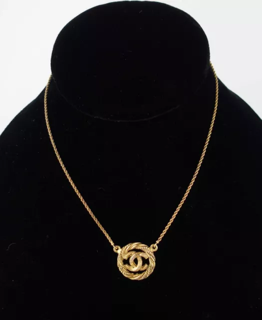 CHANEL CHOKER Necklace CC logo Gold-Plated vintage £595.00 - PicClick UK