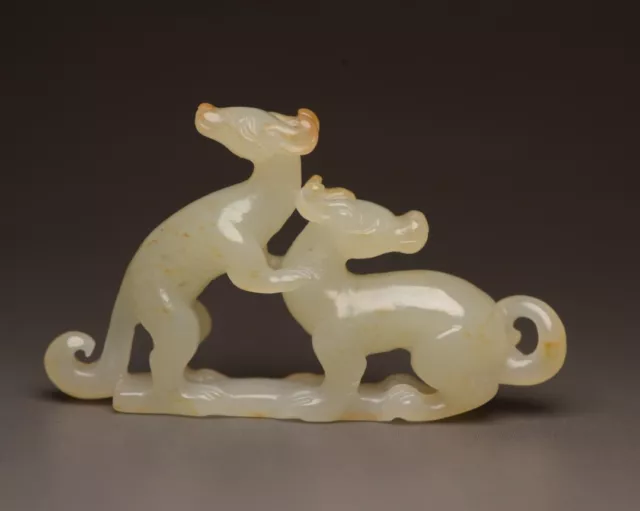 Chinese Natural Hetian Jade Carved Exquisite Beast Statue Figurines Collections