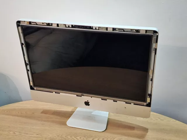 21,5 Zoll Apple iMac 3,06GHz i3 500GB HDD A1311 Mitte 2010 defekt