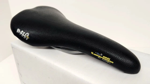 SELLE BASSANO VUELTA EXCALIBUR ANTI COMPRESSION NOIRE/BLEUE
