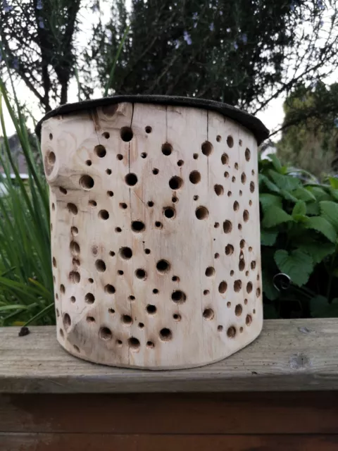 Handgefertigt Holz Insektenhotel Wildbienen-Nisthilfe Insektenhaus einzigartig