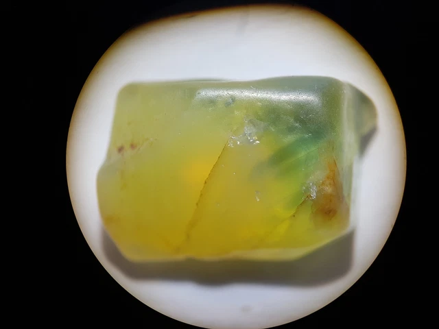 Saphir Jaune Naturel De Madagascar - 6.7 X 4.3 Mm - 0.57 Carats - Traitement Diffusion Béryllium - Rare Et Beau !