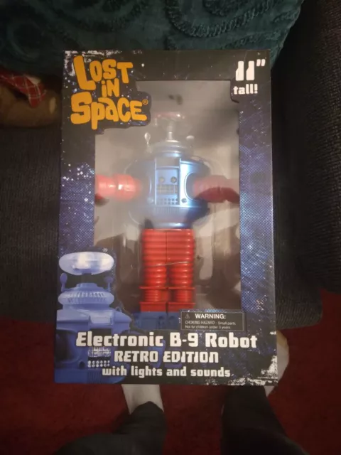 Lost In Space 11” Electronic B-9 Robot ( Retro Edition ) With Lights And Sound