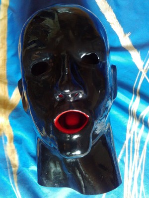 Latex-Gummi-Maske-Mask-anatomisch-Mundau
