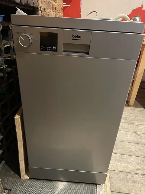 Beko dfs05010w slimline best sale dishwasher
