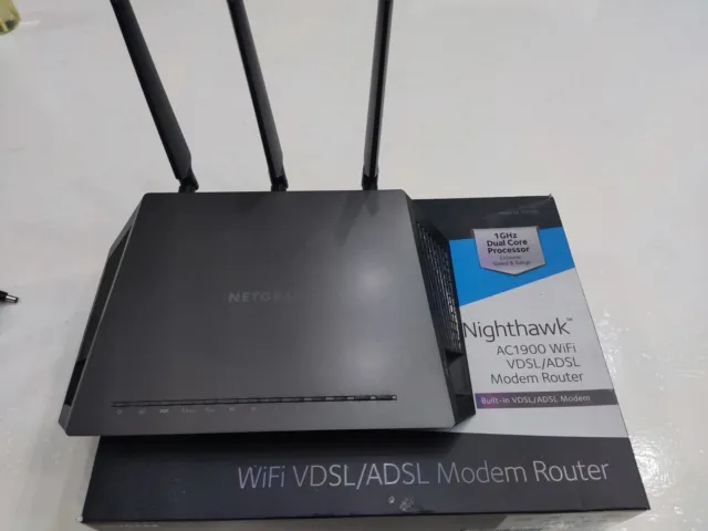 Netgear D7000-100PES Modem Router WiFi AC1900 Dual band Nighthawk 4 Porte Gigaby