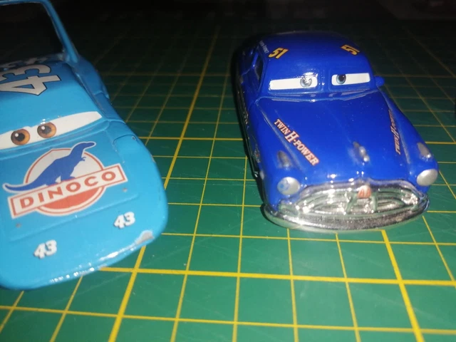 lot de  voitures cars disney pixar  mattel metal  d occasion 3