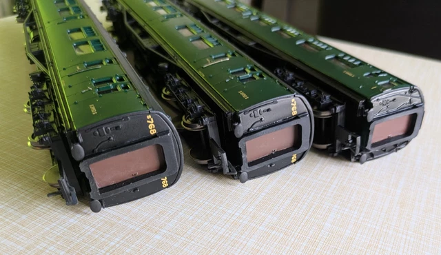 Modelzone Uk BACHMANN 34-500Z SET of BR Bulleid Coaches Modelzone Exclusive £90.00 ...