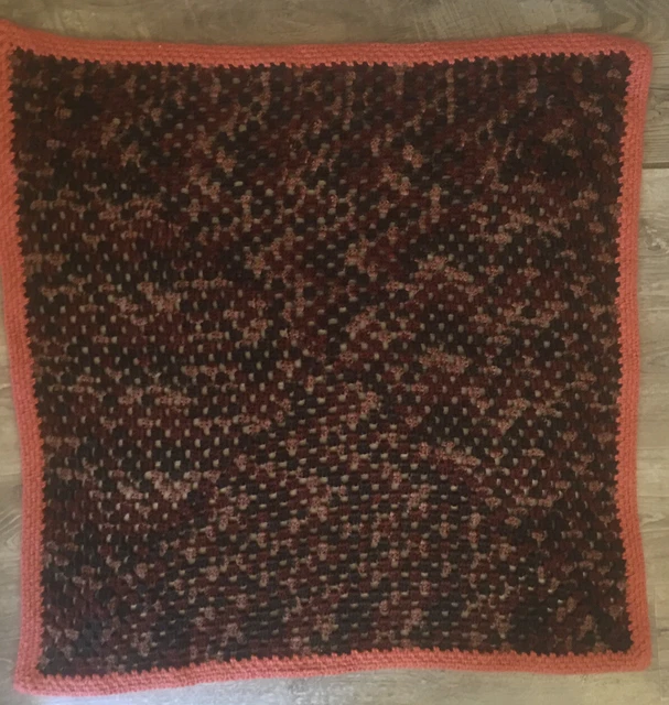 "Manta de lanzamiento afgano hecha a mano beige marrón óxido ganchillo abuela regazo 36"" x 36"""