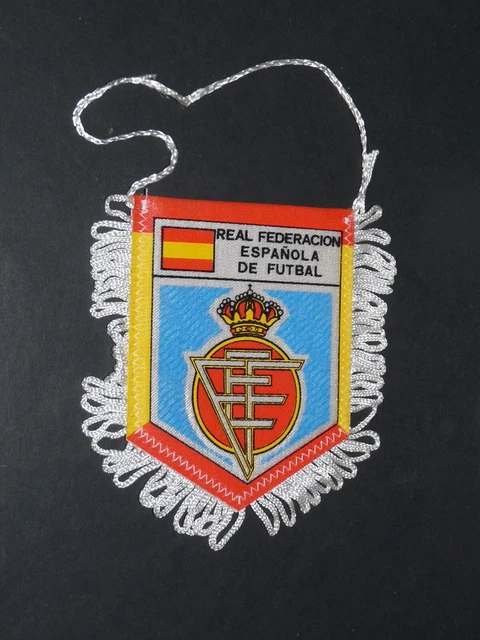 Pin’s Football Hongrie Années 80 – Insigne Vintage Magyar Pour Collectionneurs