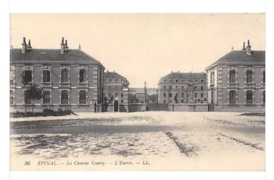 Cpa 88 Epinal La Caserne Courcy Entree