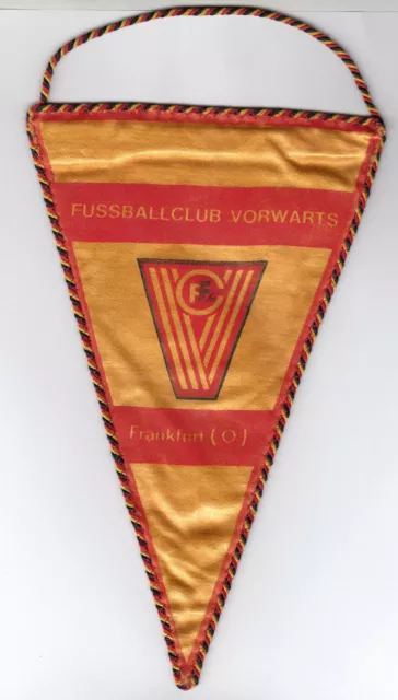 Mature Football Club FC Forward Frankfurt (O) Foot Ball Pennant (1971- 89)