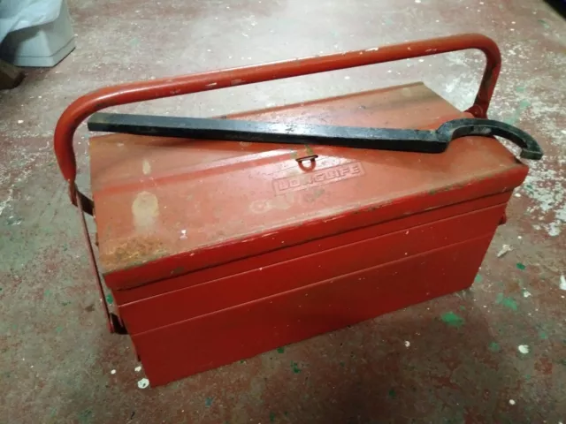Cantilever metal toolbox, red, three tiers, five trays, containing some tools
