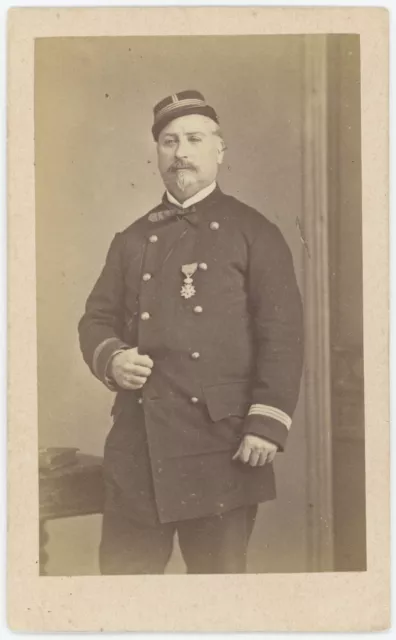 CDV militaire. Capitaine des mobiles par Poupat à Bourges. Guerre 1870-71.