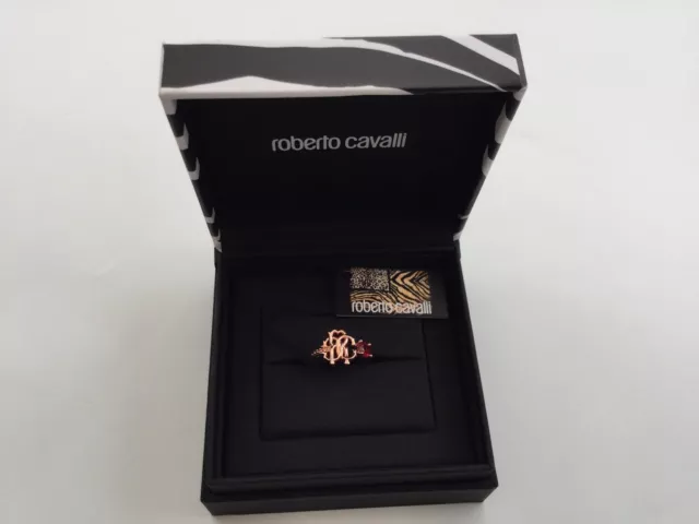 Brandneu in Originalverpackung 100 % authentischer Roberto Cavalli Damen Luxus Roségold Ring mit rosa rotem Stein 3