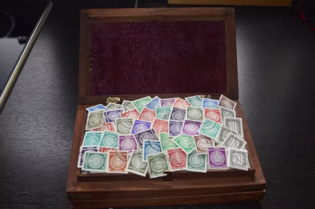DDR Dienstmarken, 50 verschiedene Briefmarken aus MiNr. 1 - 41 o, gestempelt o