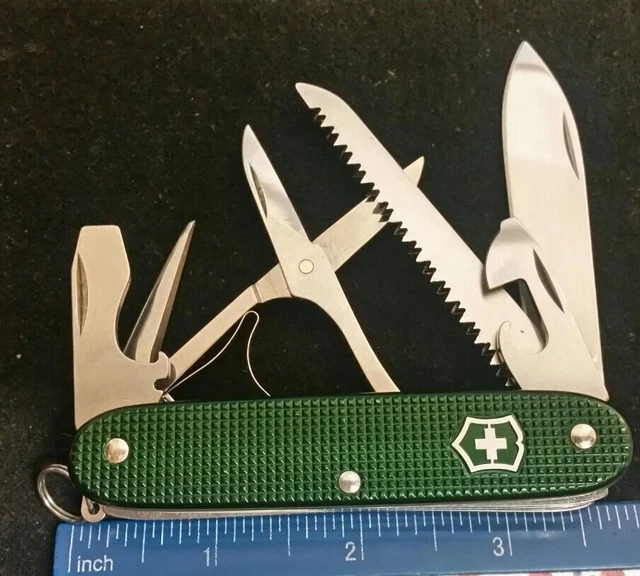VICTORINOX FARMER X Swiss Army knife, green Alox handles 81.00 PicClick