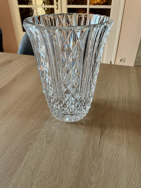 VASE CRISTAL BLANC  val st Lambert