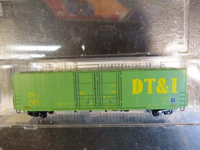 N - Micro-Trains 102010 - 60' Ex Ht D/P Boxcar, Detroit Toledo Ironton  NIB