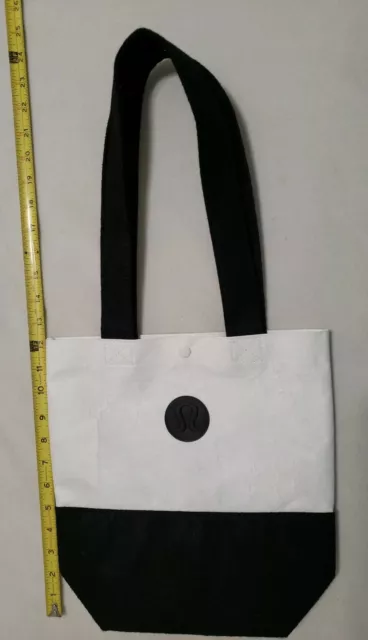 Lululemon Reusable Shopping Gym Tote Lunch Bag Holiday Limited Edition Small