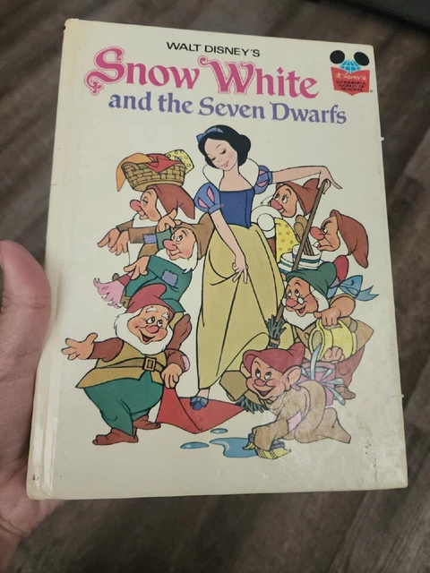 WALT DISNEYS SNOW White and the Seven Dwarfs Vintage ephemera paper £3. ...
