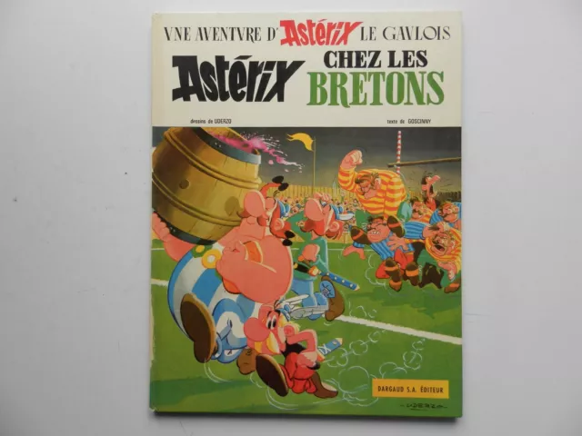 Asterix Par Uderzo : Chez Les Bretons En Edition Originale De 1966. Voir Detail