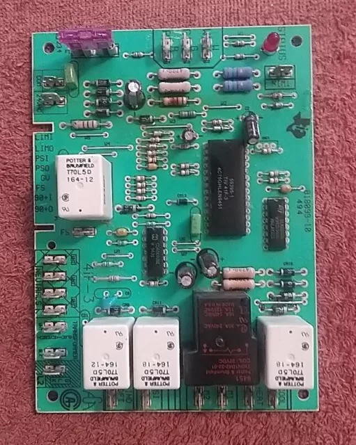 Goodman Amana B18099-10 Gas Furnace Circuit Control Board