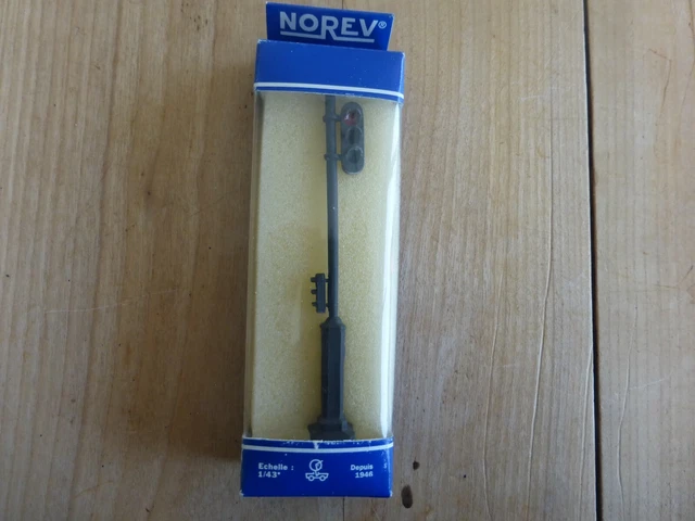 Devanture Poste De Police Norev 1/43 - Ambiance - Citroën Berlingo