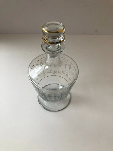 Carafe à vin en verre avec décor peinture filigrane en or 2