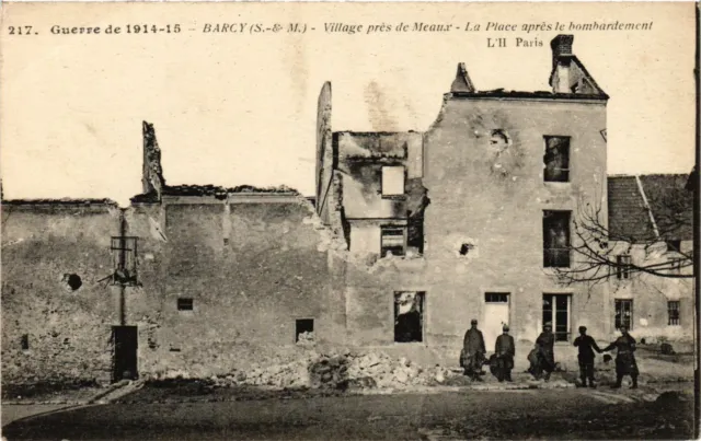 CPA AK Militaire - Barcy - La Place apres le bombardement (697846)