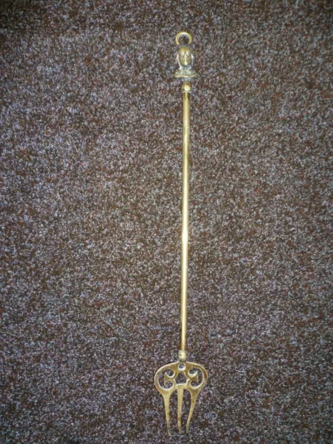 Antique William Shakespeare Themed Brass Toasting Fork. 'The Bard' Toasting Fork 2