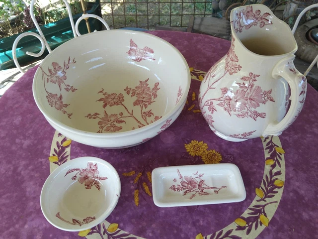 Ensemble De Toilette Ancien Terre De Fer - Broc Et Bassine En Céramique