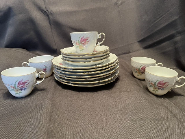 15 pieces German Eschenbach La Reine Meiss Floral Pattern China