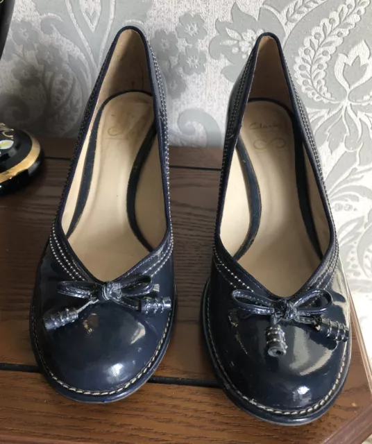 LADIES CLARKS BOMBAY Lights Navy Patent Leather Shoes Size 6.5