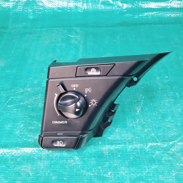 3121024EA0E Nissan Qashqai Autres Commutateurs / Boutons / Leviers, 11