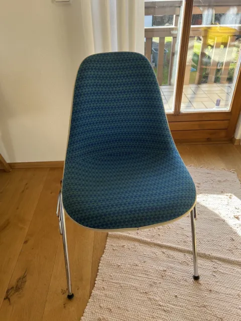 Vitra Eames Chair aus Fiberglas Vintage Herman Miller Alexander Girard