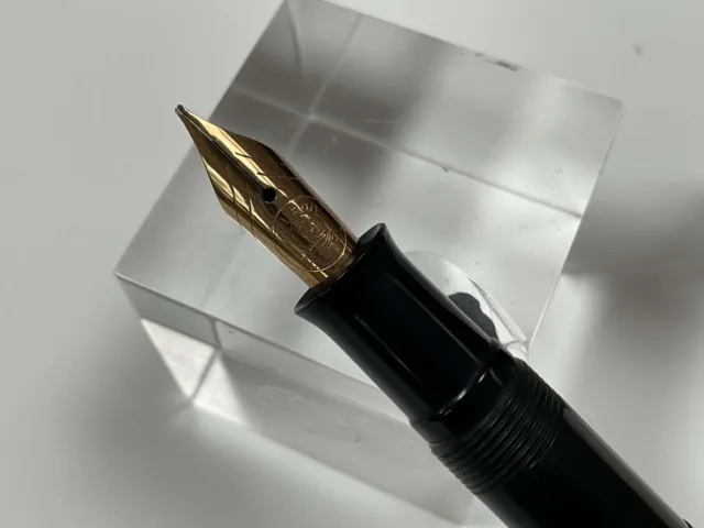 Pelikan 100N black and grey fountain pen 18C medium gold flex nib circa 1937 2