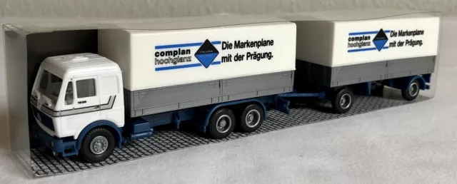 Diakakis Spielzeug-Transporter Mega Truck 65cm Hauben LKW m. Anhänger 4  Rennwagen