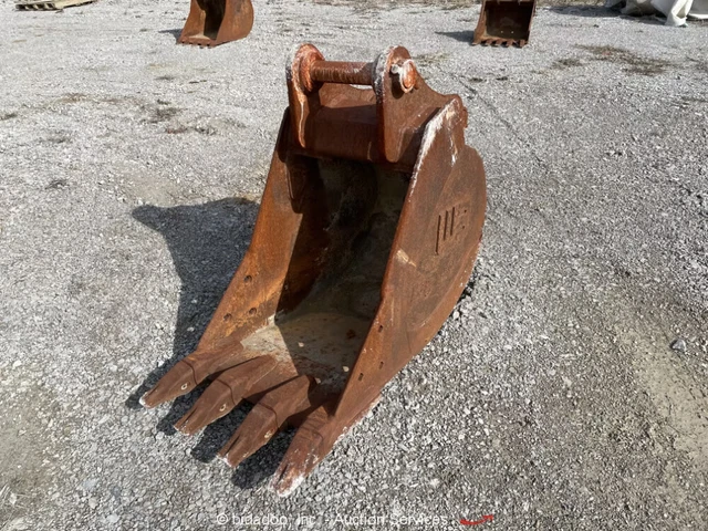 Werk-Brau 26" Hydraulic Excavator Digging Bucket Attachment Kobelco 140 bidadoo