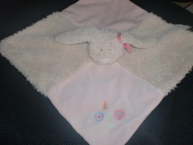 doudou plat lapin beige rose 2 matières brodé fleur BENGY