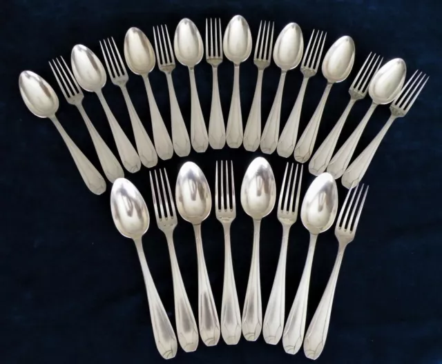 12 couverts de table (12 cuillères + 12fourchettes ) Art Déco métal argenté C V