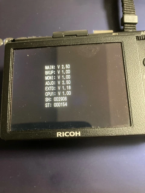 RICOH GR 10.0MP Digital III 3 Camera w/ battery Charger [Exc++] From Japan E640 11