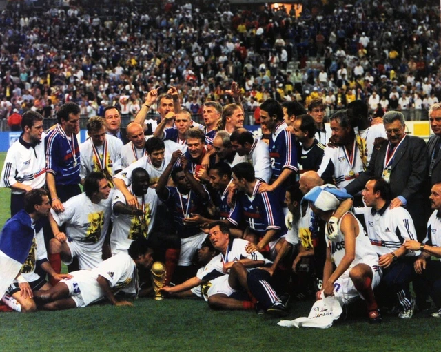 1,055 Coupe Du Monde 1998 Stock Photos, High-Res Pictures, and Images