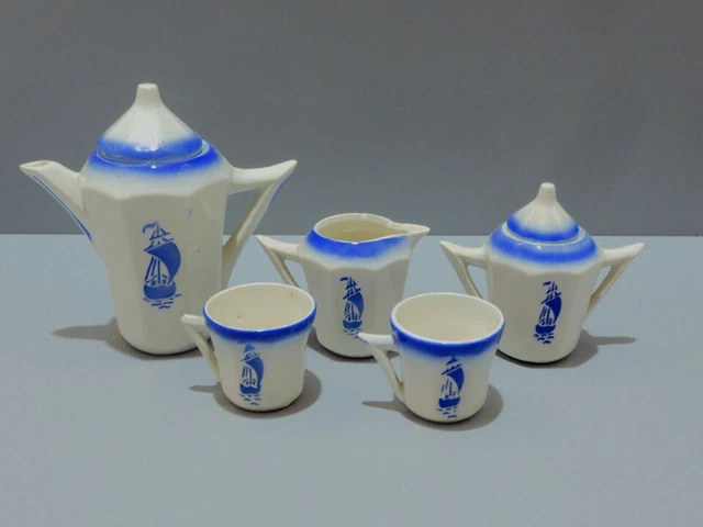Ancien Service à Dînette En Faïence – Tasse, Café, Fleurs – Dans Sa Boîte Carton