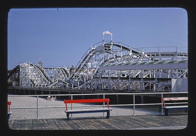 HUNT'S PIER ROLLER coaster Wildwood New Jersey 1980s Historic Old Photo