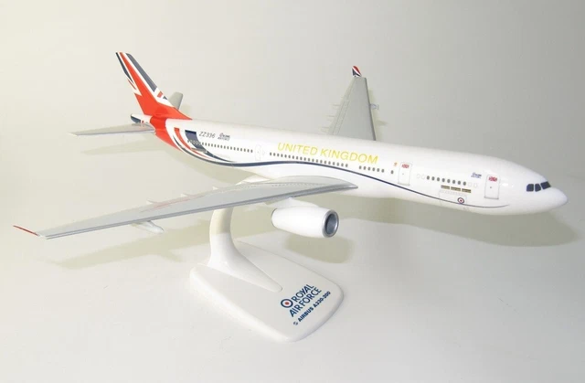 Herpa modèle réduit Avion NASA MQ-9A Ikhana, Armstrong Flight Research Center, Edwards Air Base, Miniature à l'échelle 1:72, pièce de Collection, modèle avec Socle, métal